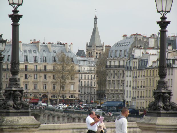 la Place Saint-Michel vue depuis le Pont Neuf